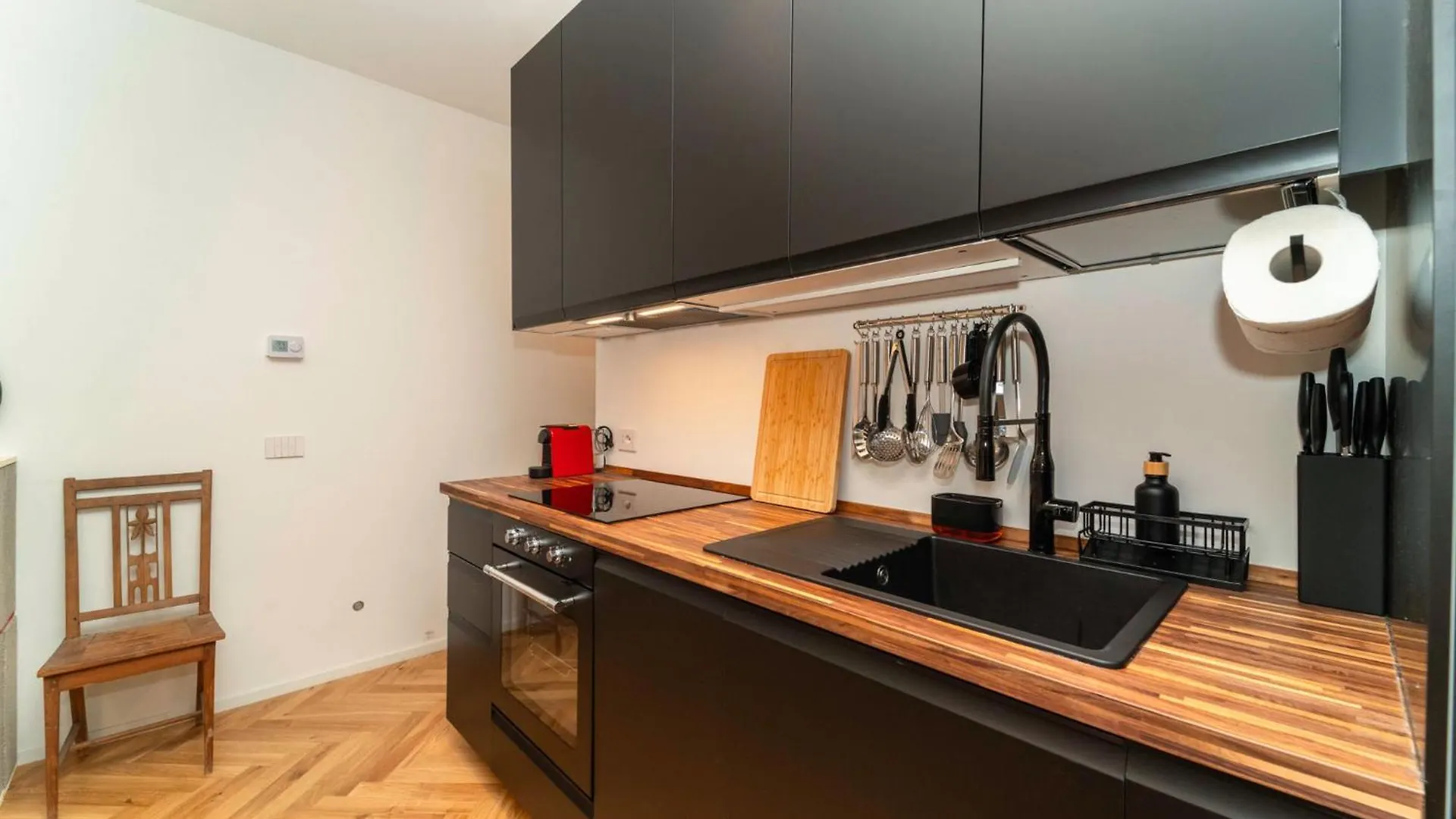 Nivola House, Bilocale Su Tre Livelli E Terrazzo Appartement Milaan Italië